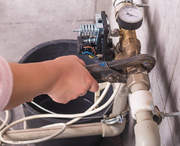 How Do You Turn Off The Hot Water Supply